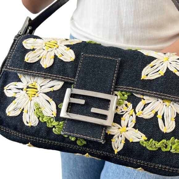 FENDI Vintage FF Logo Mamma Baguette Denim Shoulder Bag Flower Blue [106339] - Picture 4 of 12